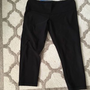 Lululemon Wunder under capris size 10